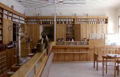 Old Pharmacys's interior. Photo: Harri Hemmilä. Old Pharmacy.